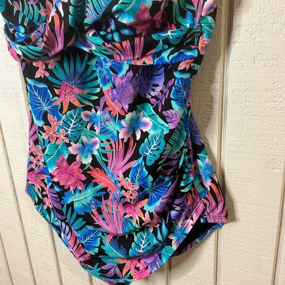 Swimsuits For All Sarong Front Swimsuit, size 22.